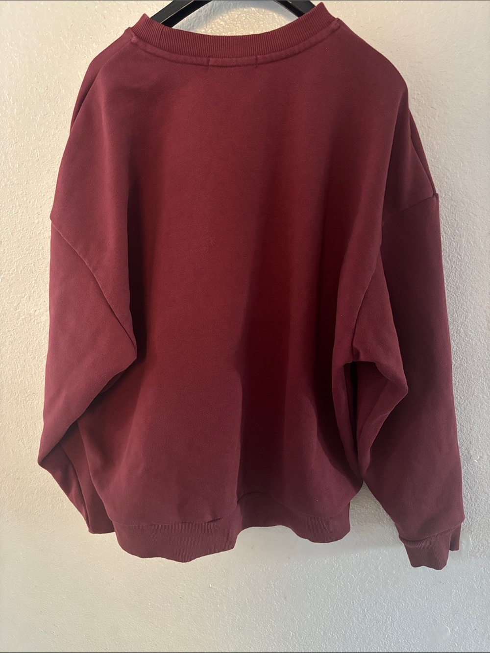 Favorite Daughter Maroon crewneck - Picture 4 of 5